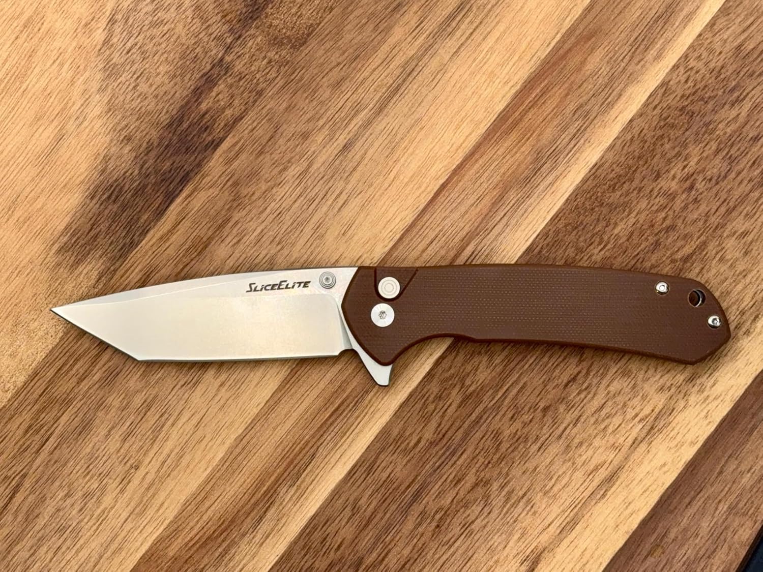 Close up view of SliceElite  D2 Steel Knife